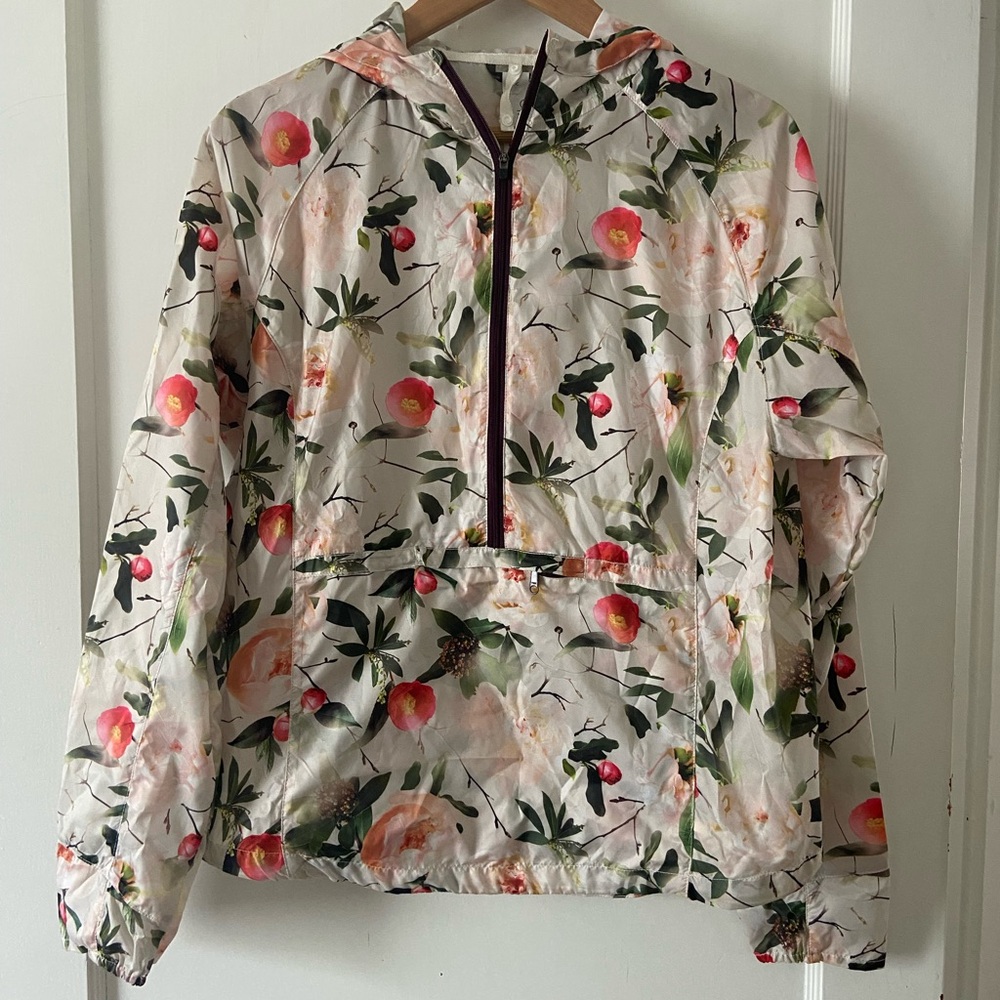 Oiselle Floral Jacket 🌺
